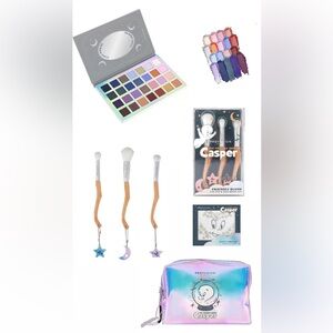 28 Shade Eyeshadow Palette 3 PC Eye & Face Brush & Ghost Bag & Glow In The Dark